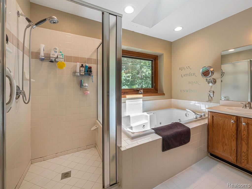42071 Hunters Ridge Canton, MI 48188 - Photo 28 of 33