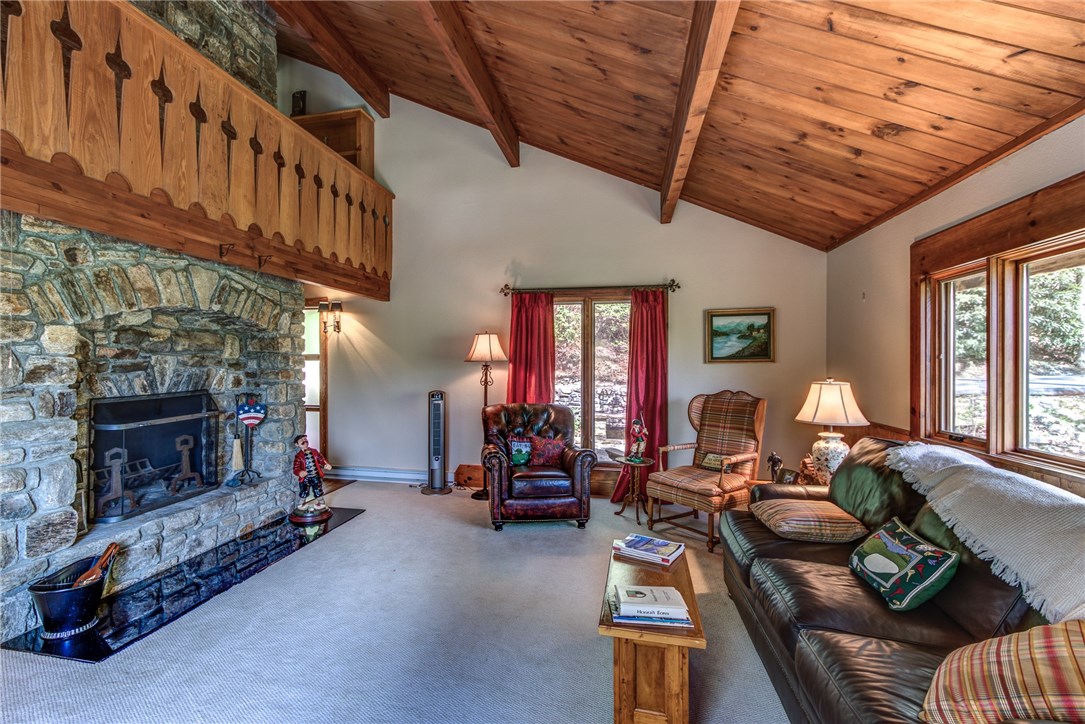 128 Cedar Lane Boone, NC 28607 - Photo 4 of 18 Gallery Image 4