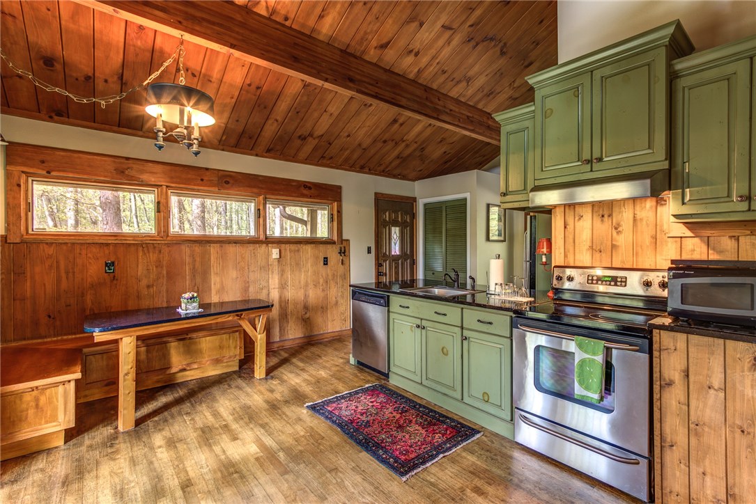 128 Cedar Lane Boone, NC 28607 - Photo 9 of 18 Gallery Image 9