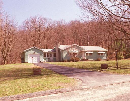 17 Dutton Road Oxford, CT 06478 - Photo 1 of 1 Gallery Image 1