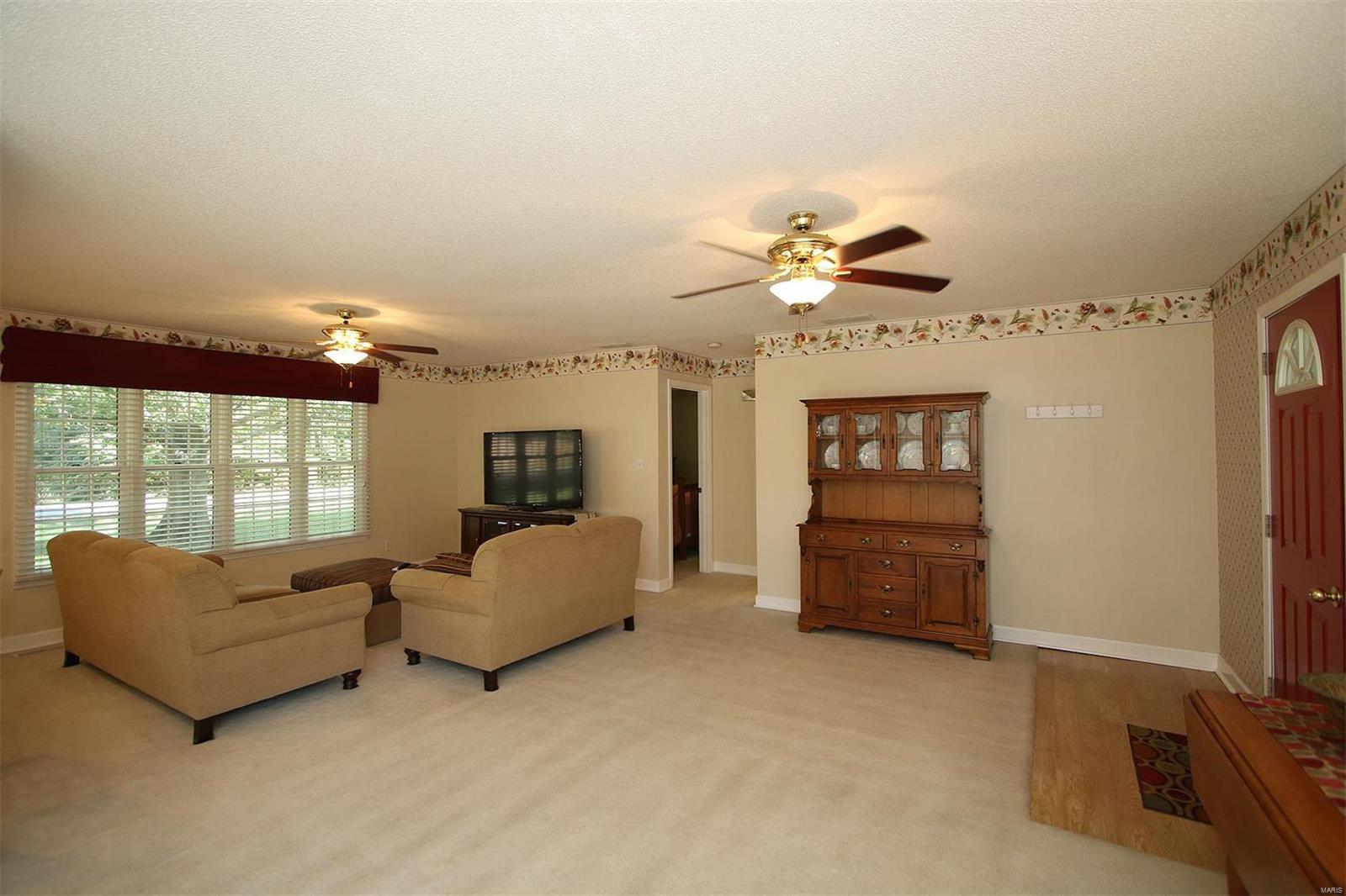 8050 Maple Grove Road Troy, IL 62294 - Photo 11 of 45