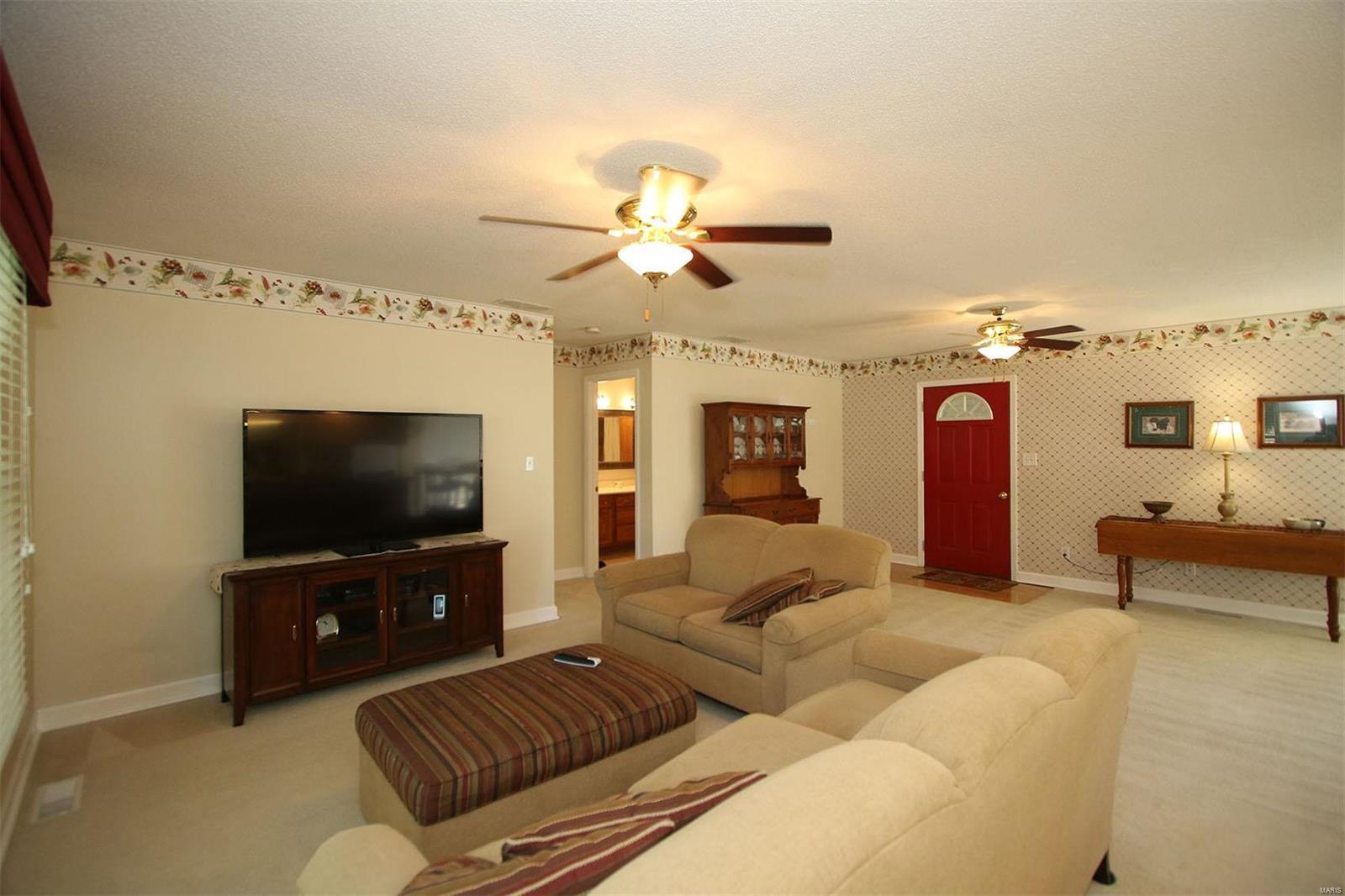 8050 Maple Grove Road Troy, IL 62294 - Photo 12 of 45