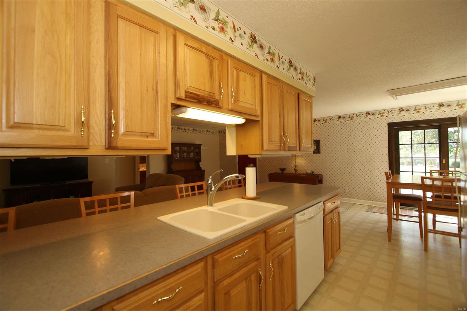 8050 Maple Grove Road Troy, IL 62294 - Photo 21 of 45