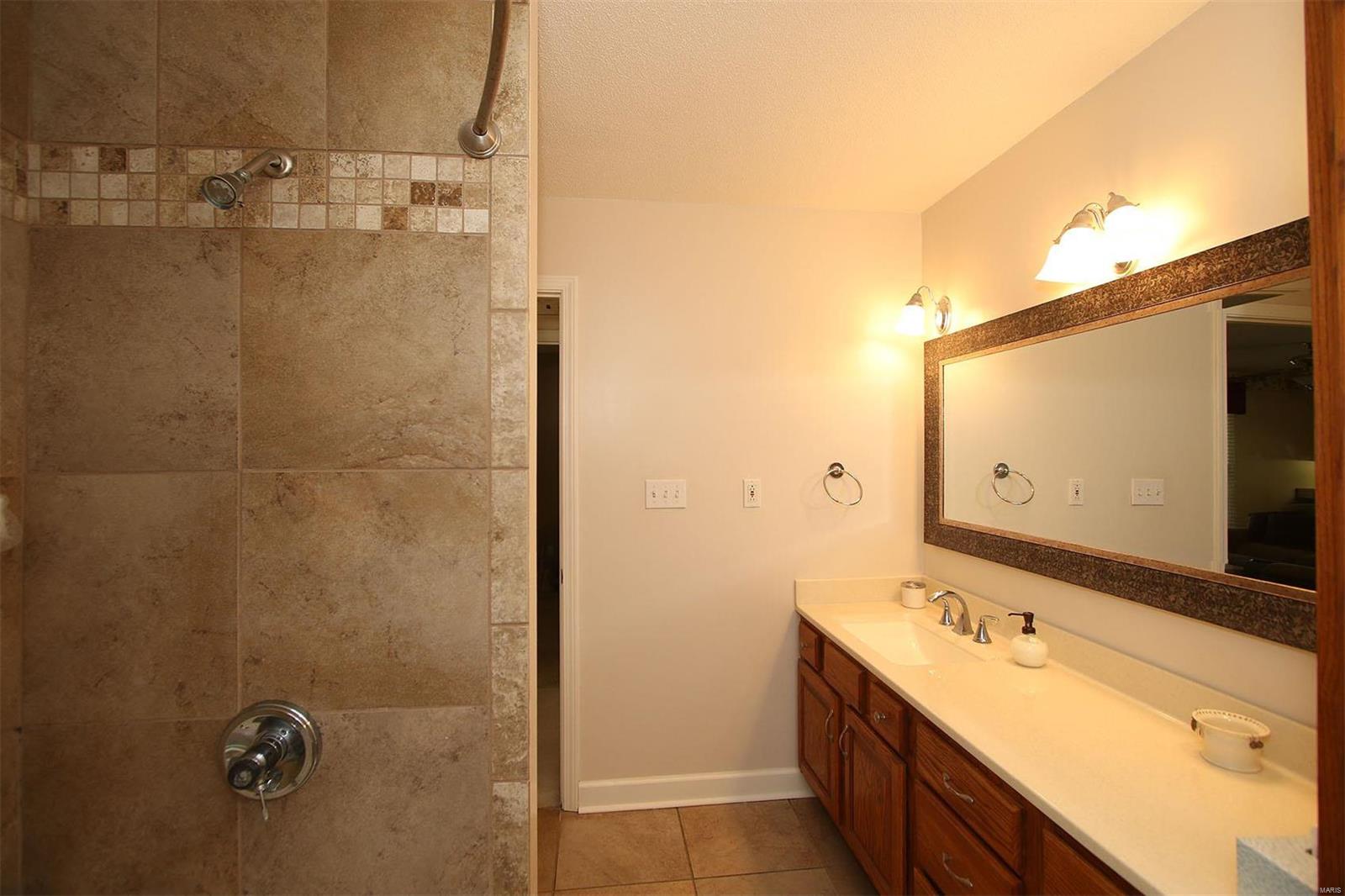 8050 Maple Grove Road Troy, IL 62294 - Photo 27 of 45