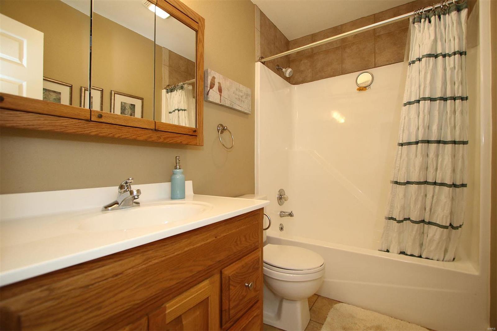 8050 Maple Grove Road Troy, IL 62294 - Photo 34 of 45