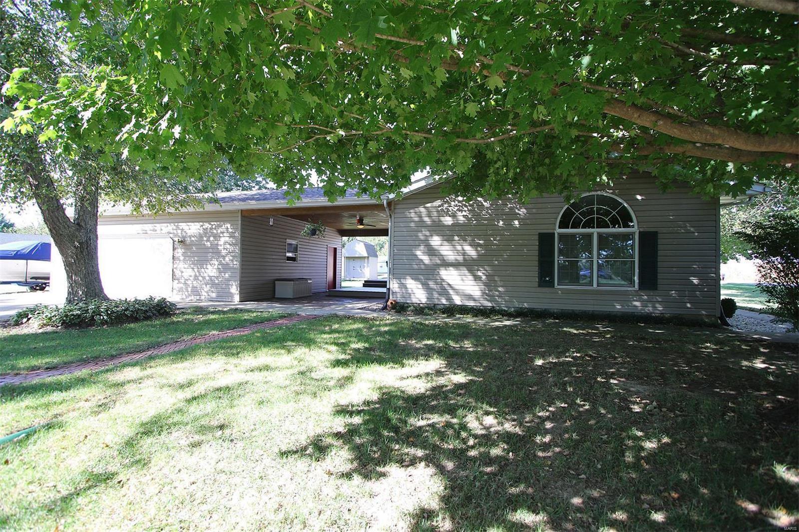 8050 Maple Grove Road Troy, IL 62294 - Photo 37 of 45