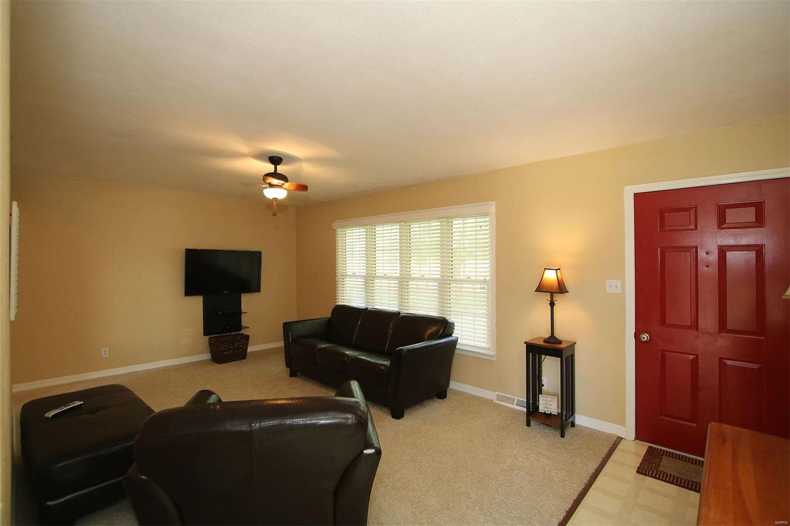 8050 Maple Grove Road Troy, IL 62294 - Photo 7 of 45