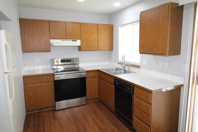 $1,595 | 1020 West Lacrosse Avenue, Spokane, WA 99205