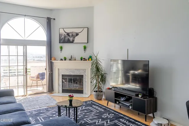 $484,000 | 2803 Antonio Drive, Unit 304, Camarillo, CA 93010