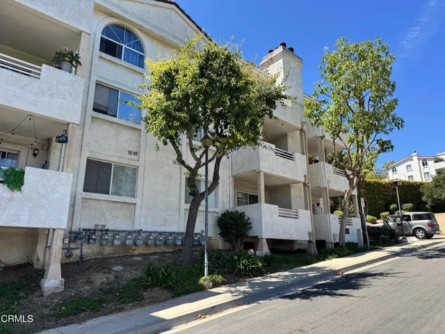 $484,000 | 2803 Antonio Drive, Unit 304, Camarillo, CA 93010