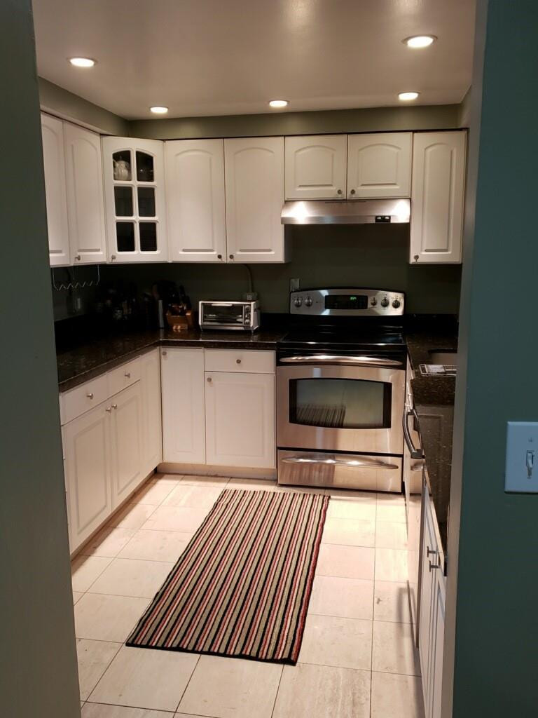 1658 Bay Road, Unit 605 Miami Beach, FL 33139 - Photo 8 of 15 Photo 8