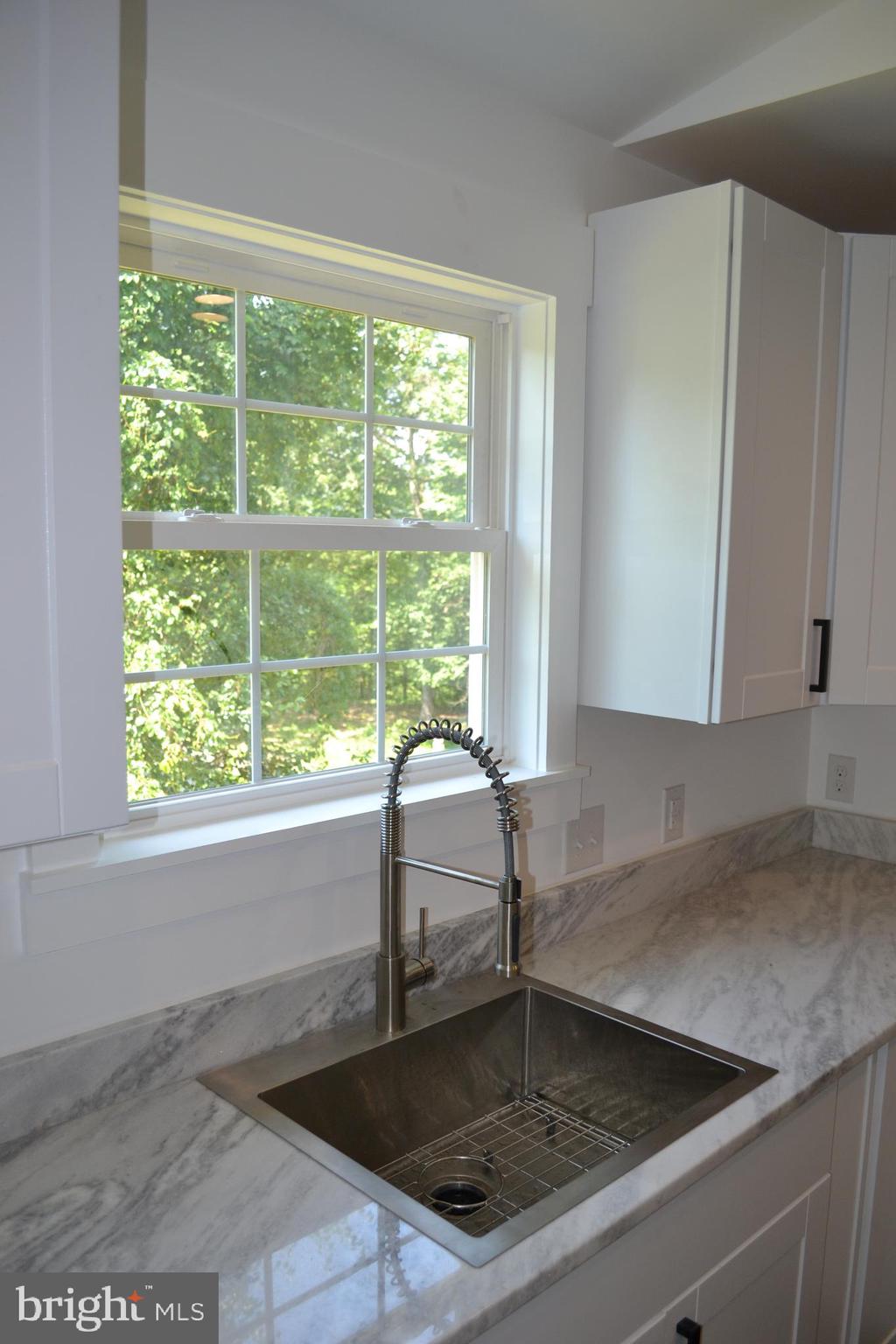 6509 Davis Ford Road Manassas, VA 20111 - Photo 14 of 45 Gallery Image 14