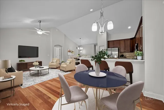 $620,000 | 2843 Hillcrest Circle, Naperville, IL 60564