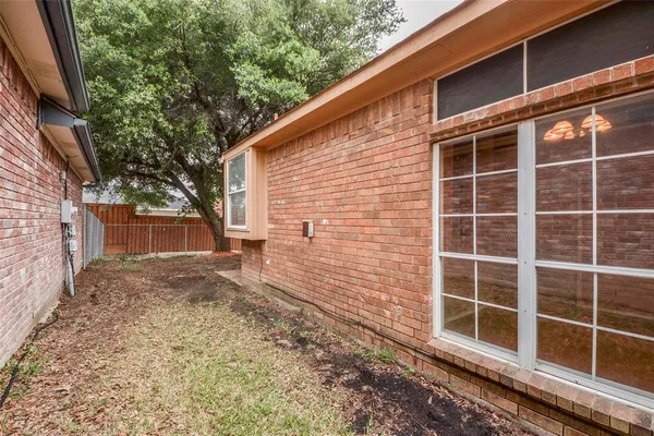 $1,895 | 2406 Weatherby Drive, Mesquite, TX 75181