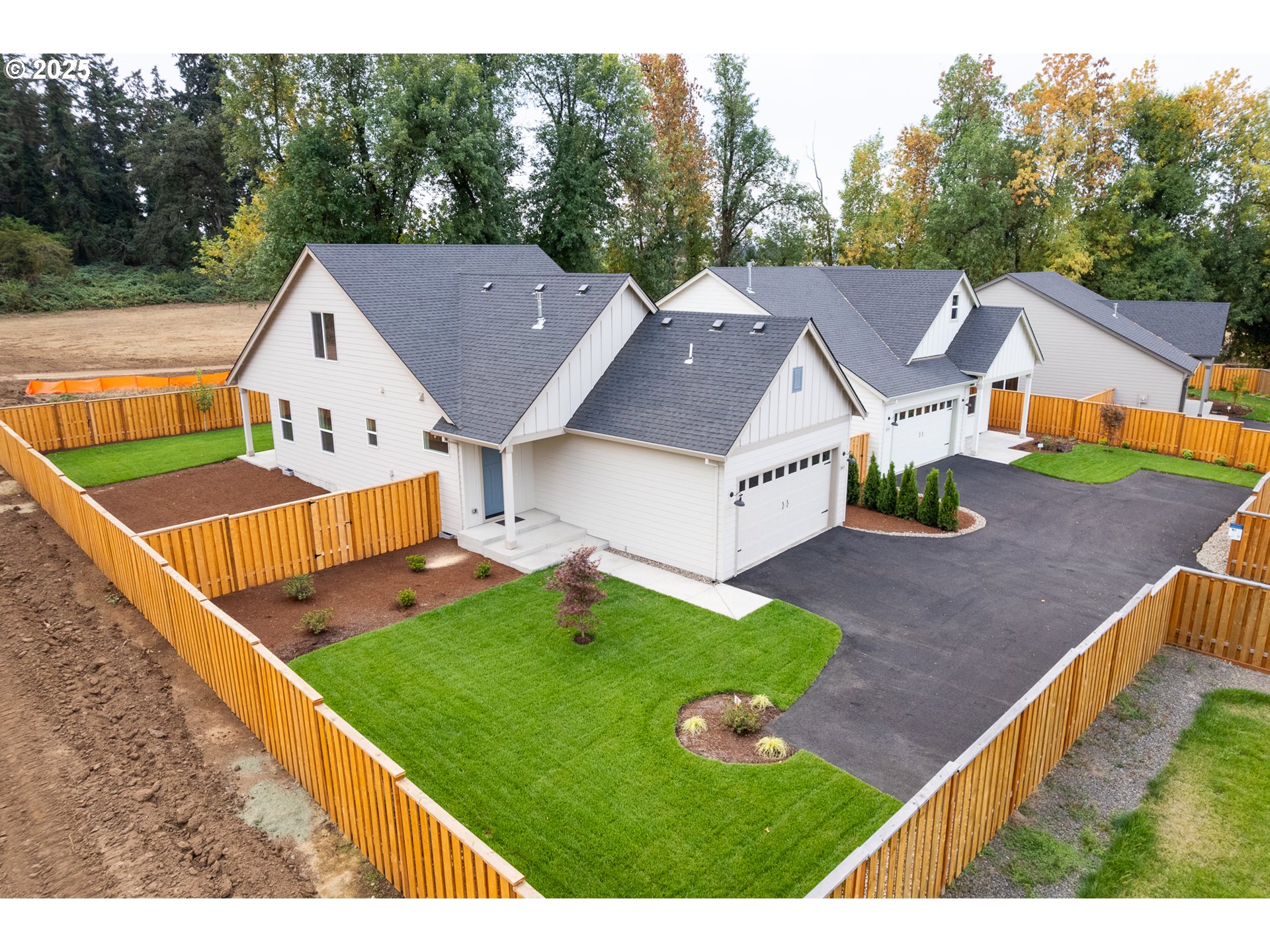 845 Oakleaf Way Silverton, OR 97381 - Photo 2 of 21 Gallery Image 2