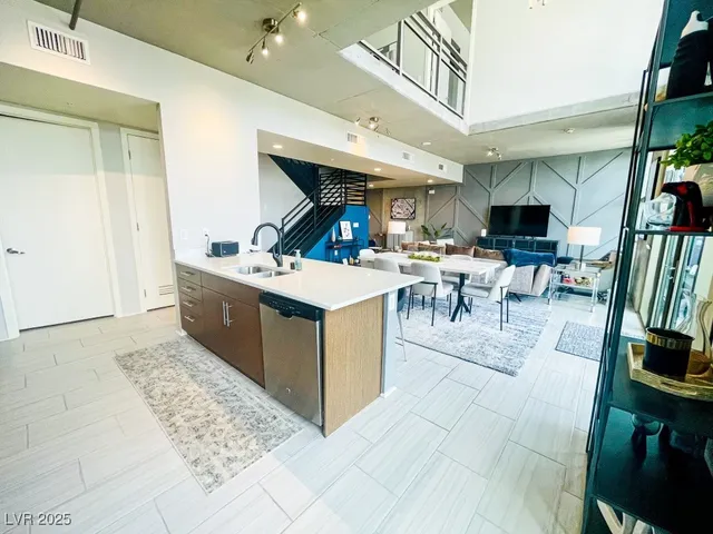 $6,200 | 353 East Bonneville Avenue, Unit 1406, Las Vegas, NV 89101