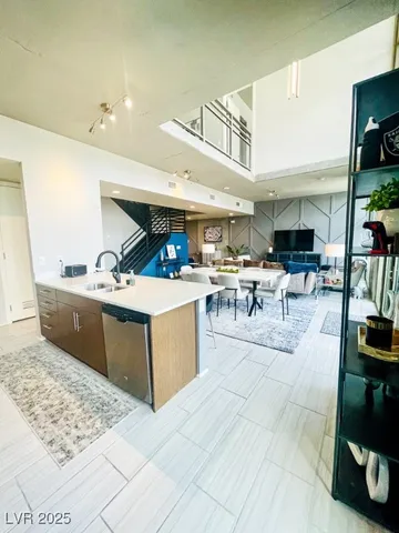 $6,200 | 353 East Bonneville Avenue, Unit 1406, Las Vegas, NV 89101