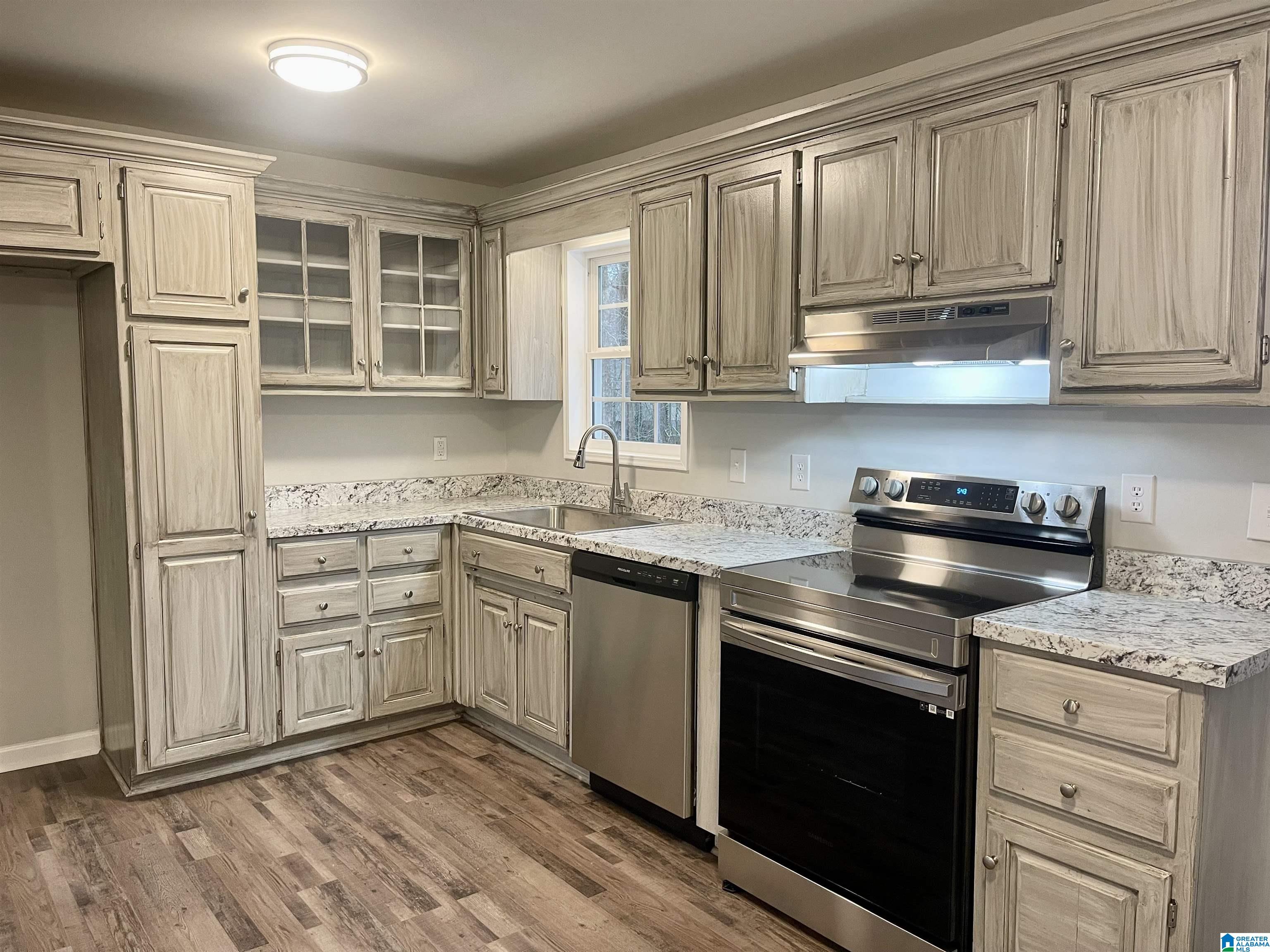1501 Mountain Lake Road Warrior, AL 35180 - Photo 13 of 51