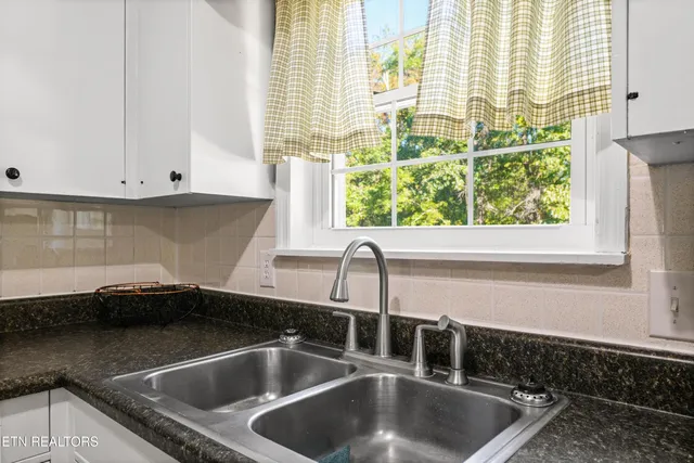 $239,000 | 130 Pike Lane, Caryville, TN 37714