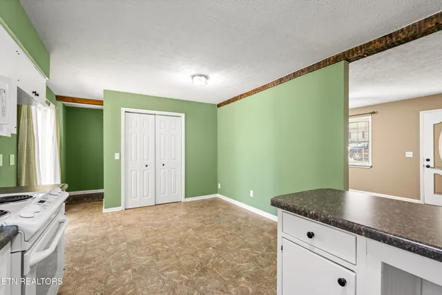 $239,000 | 130 Pike Lane, Caryville, TN 37714