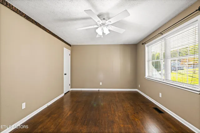 $239,000 | 130 Pike Lane, Caryville, TN 37714