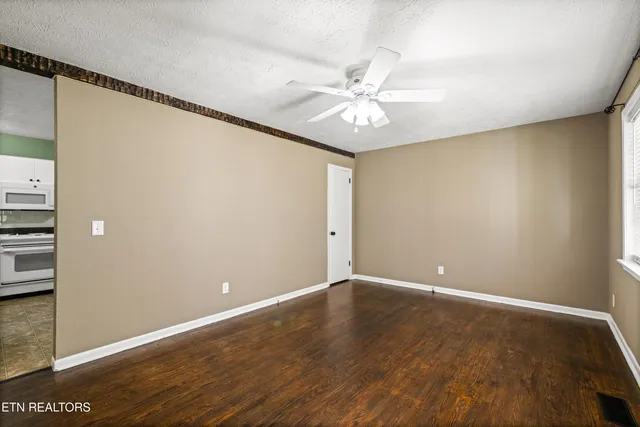 $239,000 | 130 Pike Lane, Caryville, TN 37714