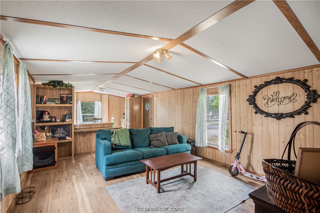 497 Blackberry Road Somerville, TX 77879 - Photo 3 of 22