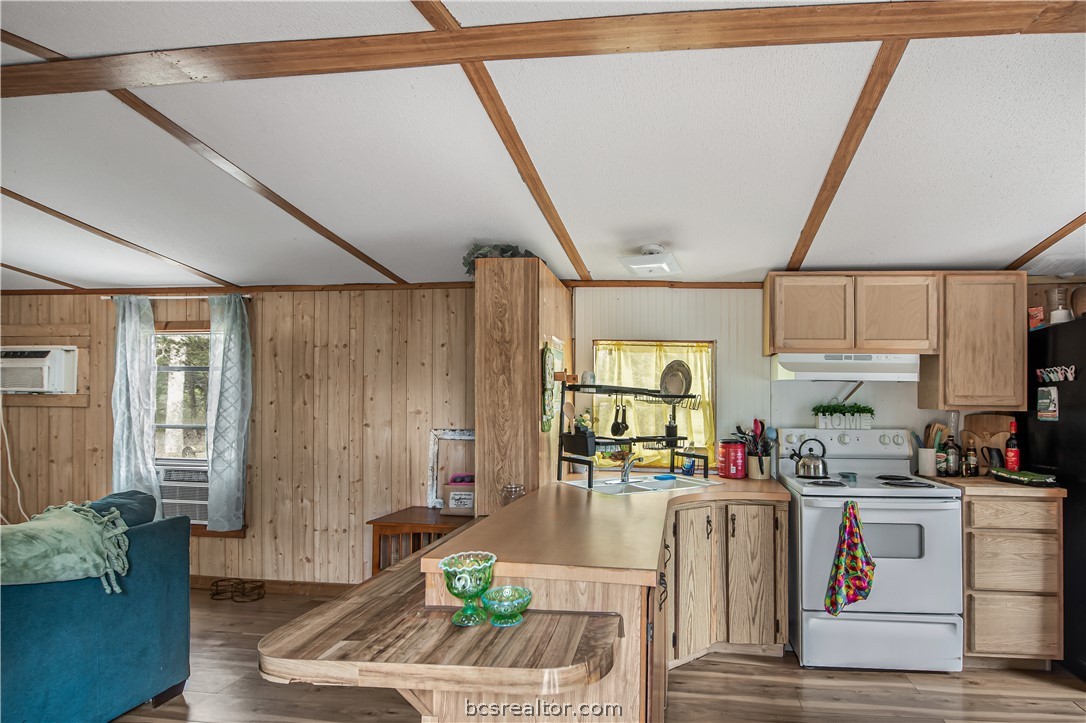 497 Blackberry Road Somerville, TX 77879 - Photo 4 of 22