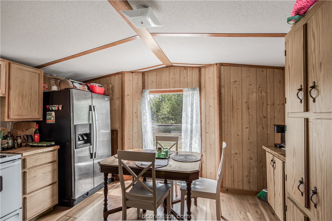 497 Blackberry Road Somerville, TX 77879 - Photo 6 of 22