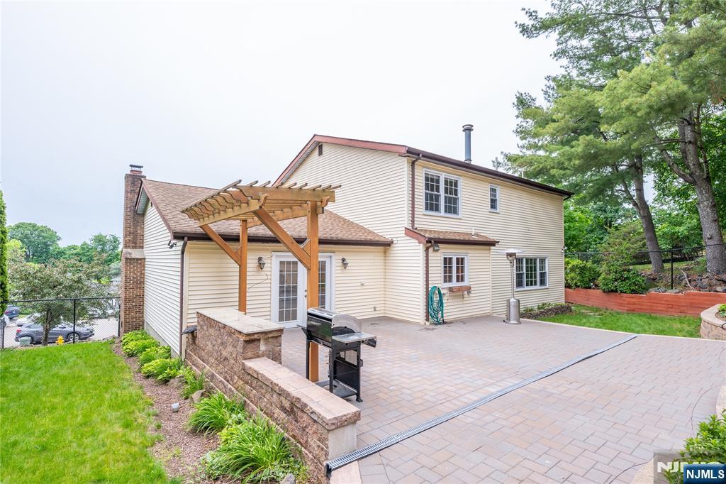 12 Rene Court Wayne, NJ 07470 - Photo 28 of 33