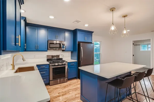 $2,700 | 507 Seminole Drive, Austin, TX 78745