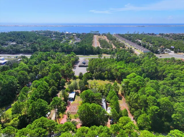 $425,000 | 9251 Timber Lane, Navarre, FL 32566