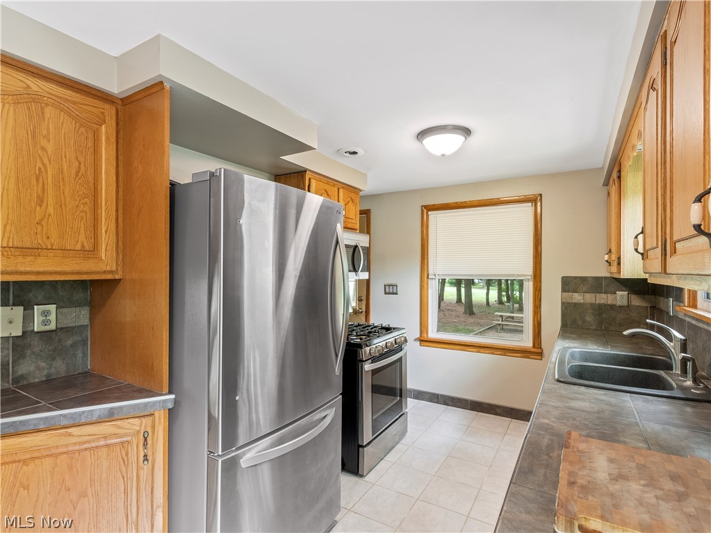 15756 Valley View Road Doylestown, OH 44230 - Photo 10 of 34 Gallery Image 10
