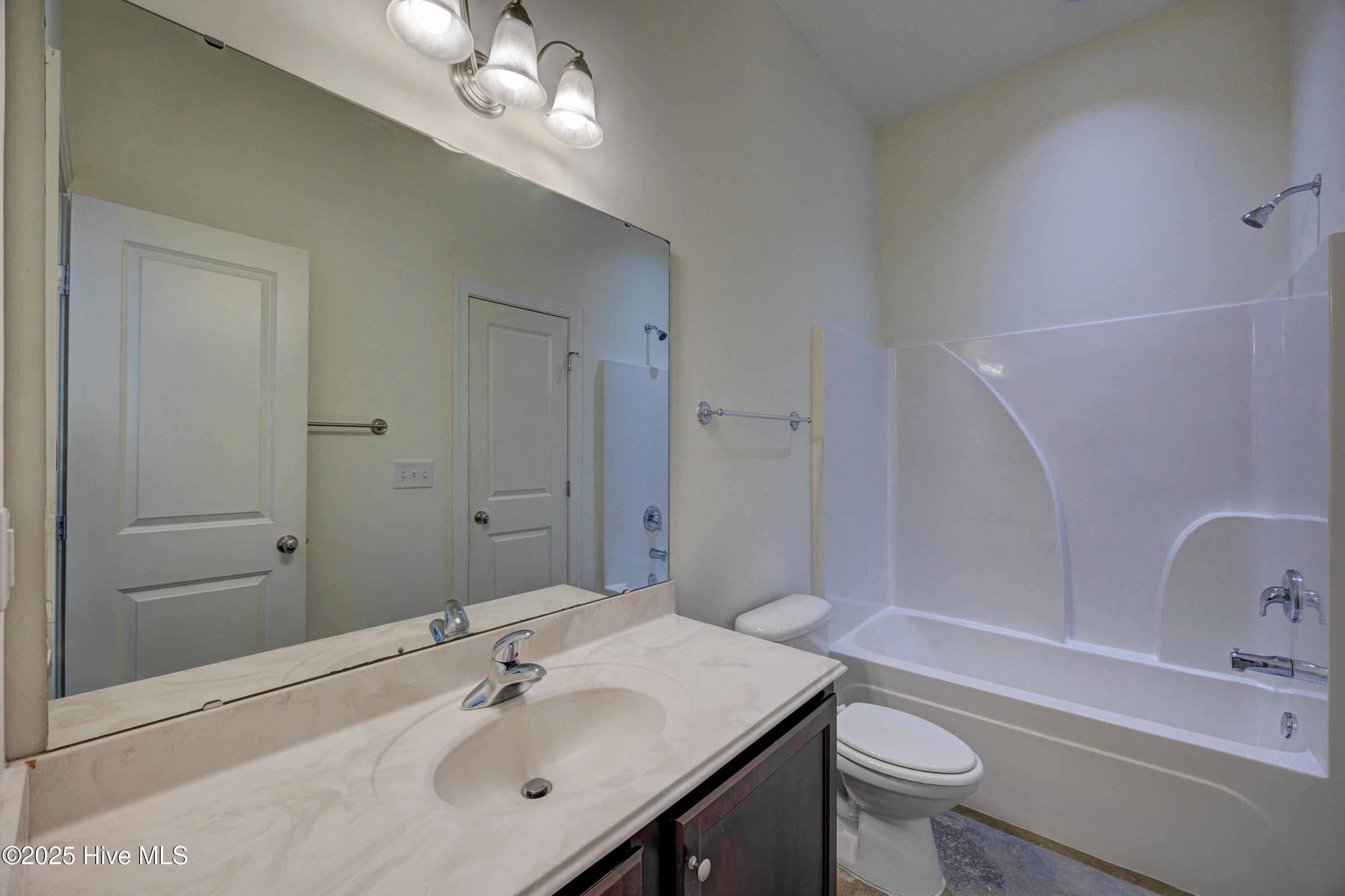 2639 Broadbill Lane, Unit A Wilmington, NC 28409 - Photo 10 of 10 Bathroom