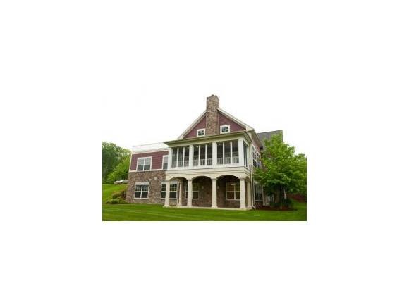 15 Springwood Way, Unit 37 Manchester, NH 03102 - Photo 4 of 14 Gallery Image 4