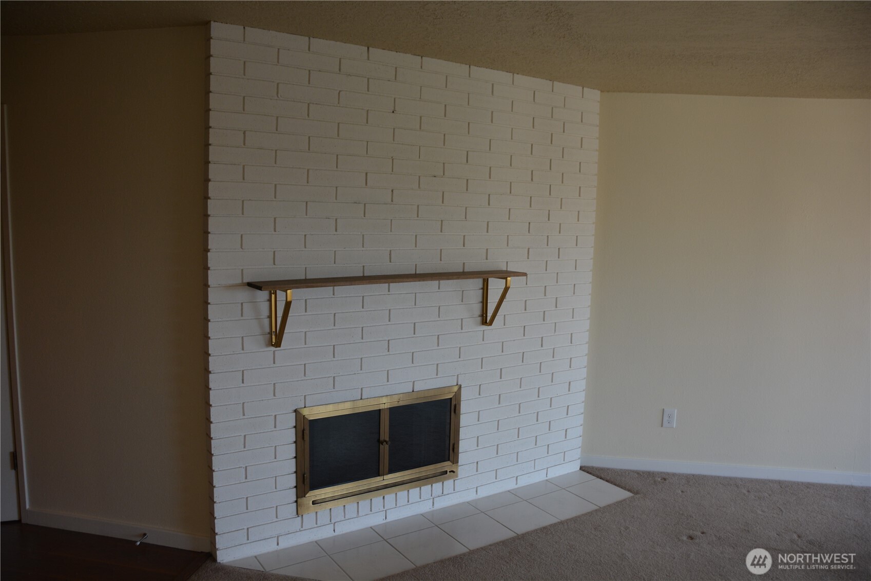 1070 5th Avenue South, Unit 307 Edmonds, WA 98020 - Photo 11 of 21