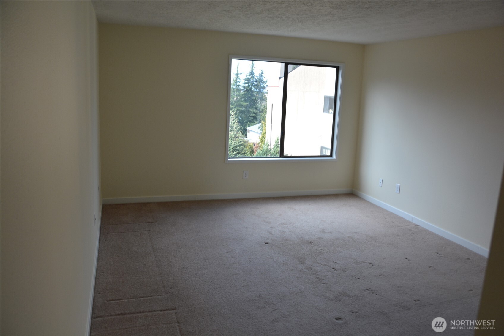 1070 5th Avenue South, Unit 307 Edmonds, WA 98020 - Photo 12 of 21