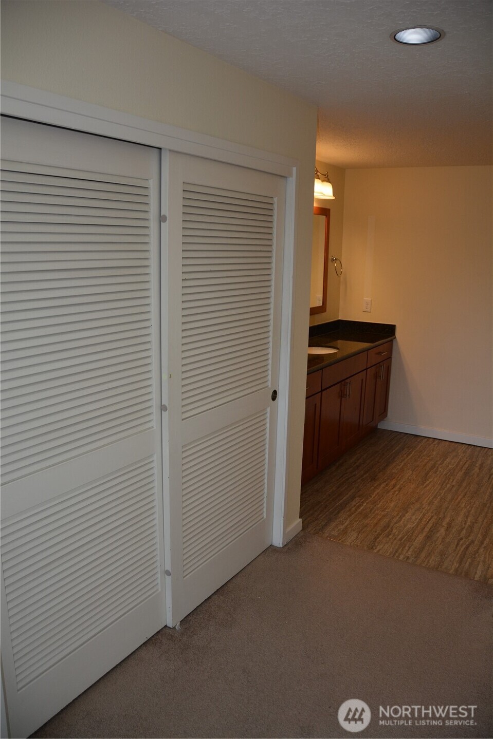 1070 5th Avenue South, Unit 307 Edmonds, WA 98020 - Photo 14 of 21