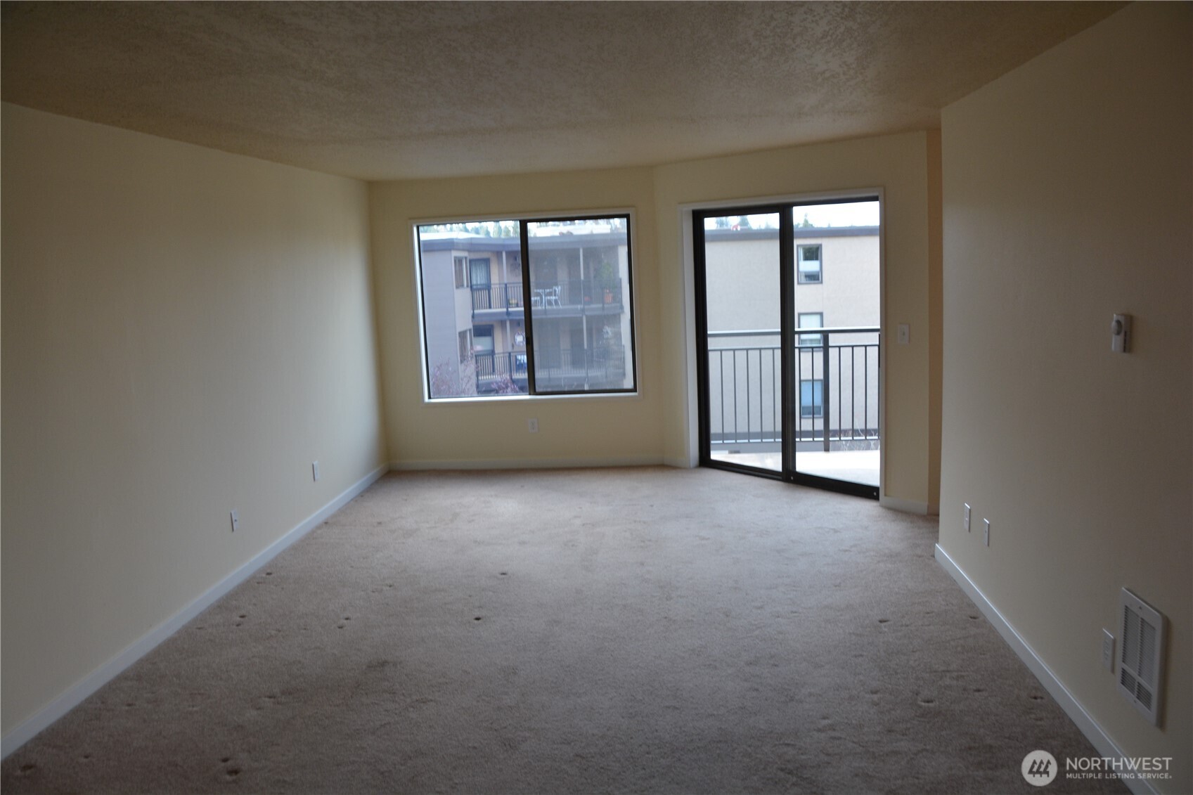 1070 5th Avenue South, Unit 307 Edmonds, WA 98020 - Photo 3 of 21