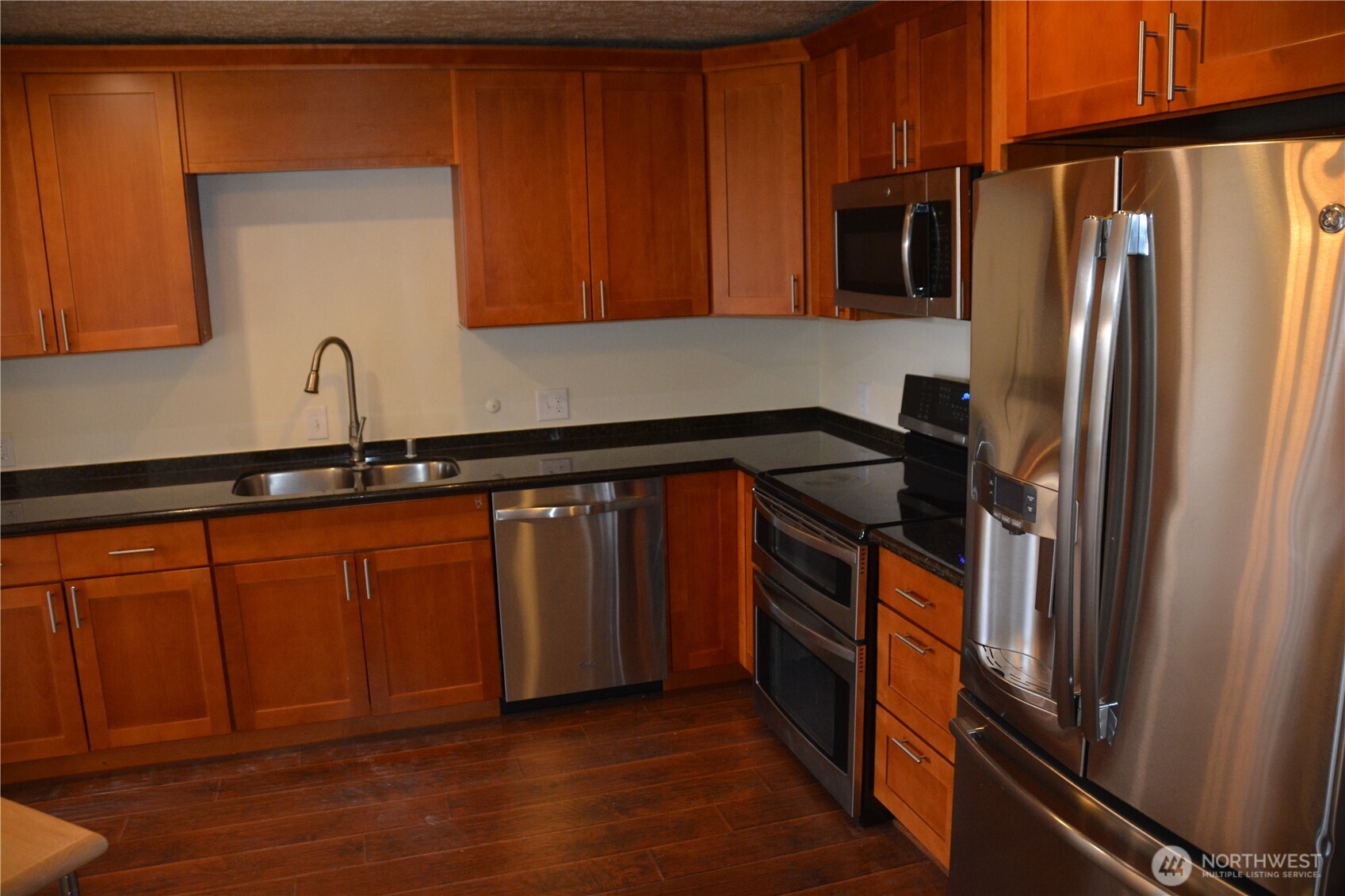 1070 5th Avenue South, Unit 307 Edmonds, WA 98020 - Photo 5 of 21