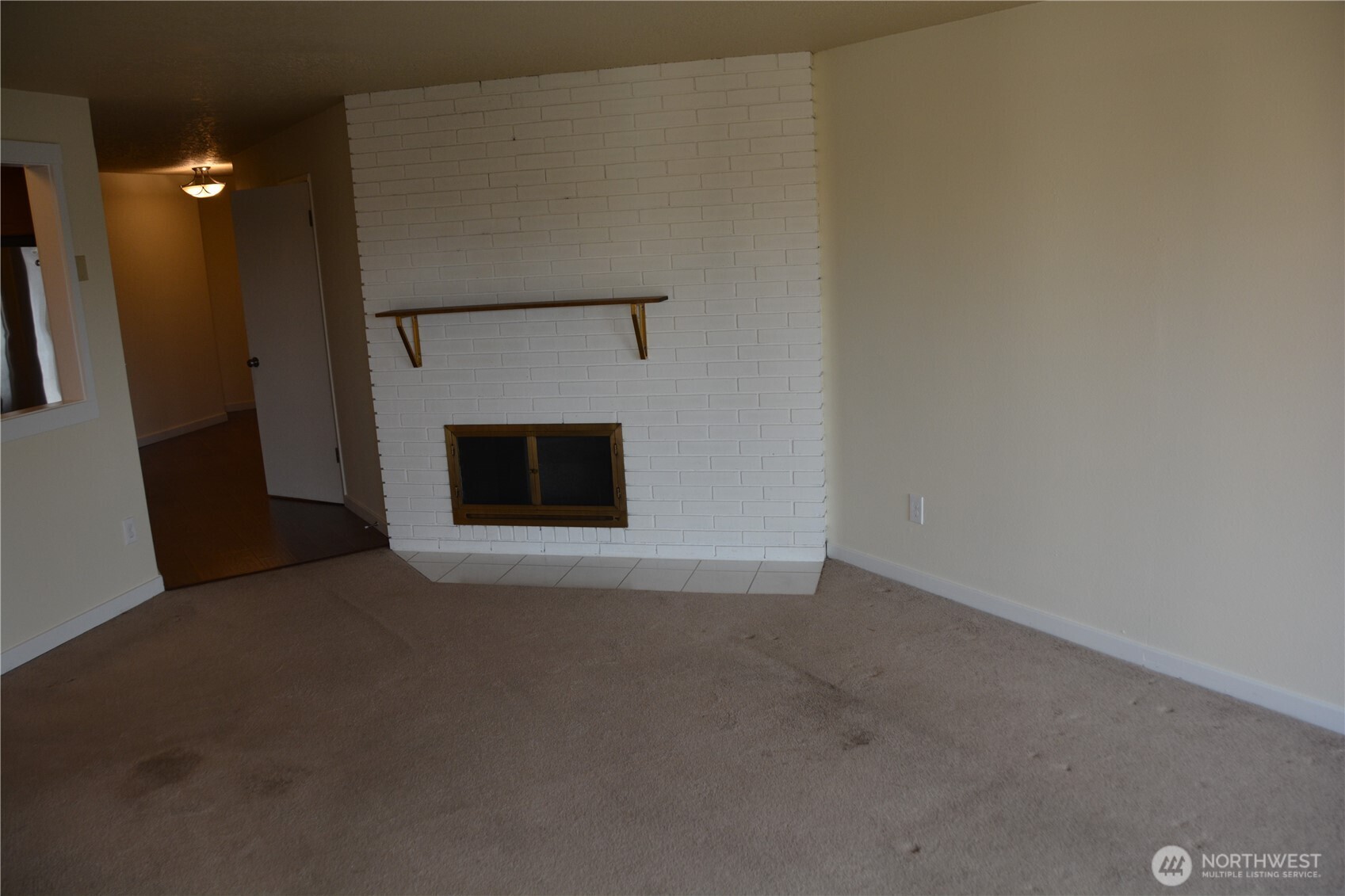 1070 5th Avenue South, Unit 307 Edmonds, WA 98020 - Photo 8 of 21