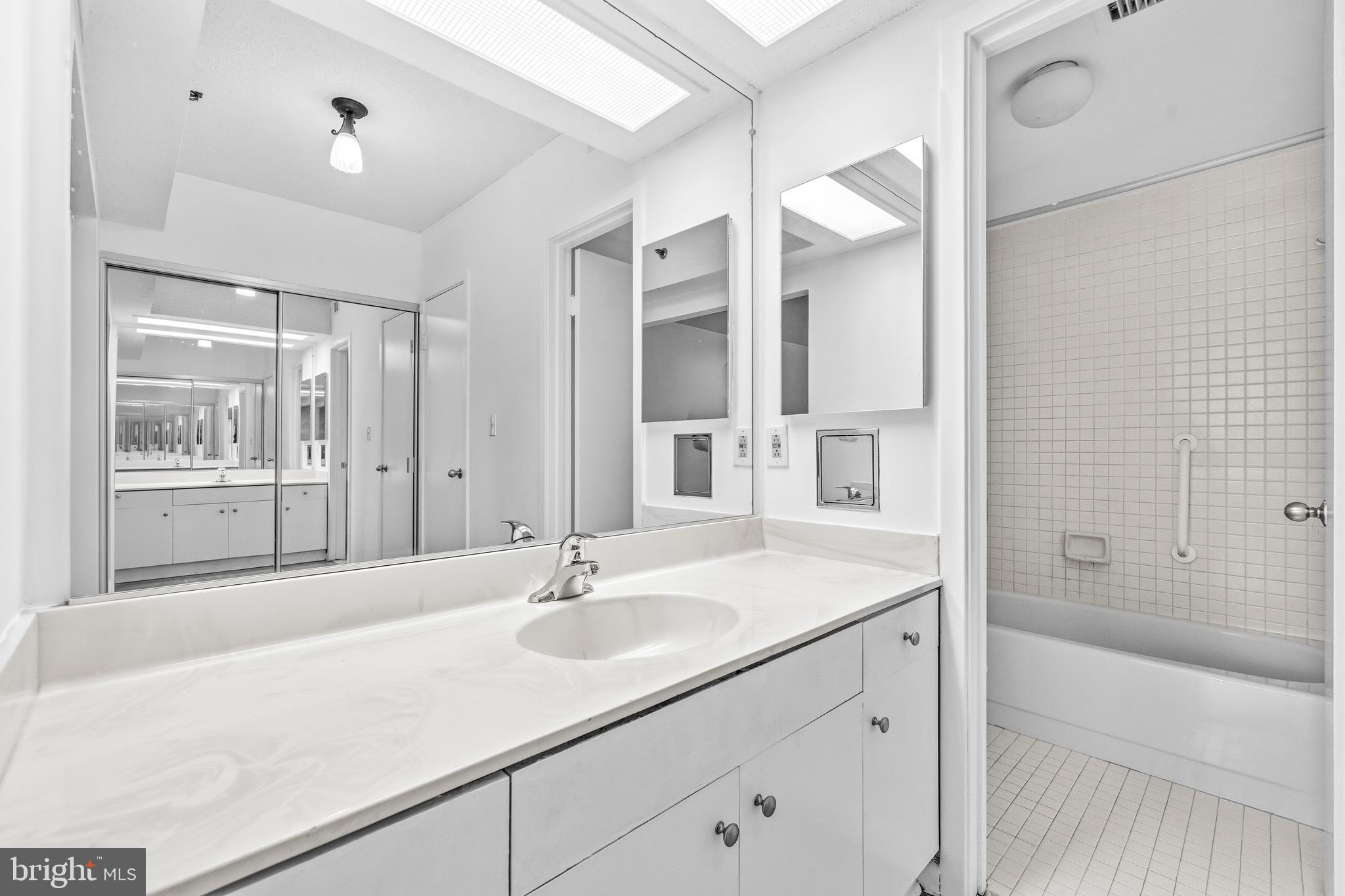 5501 Seminary Road, Unit 111S Falls Church, VA 22041 - Photo 28 of 36 Gallery Image 28