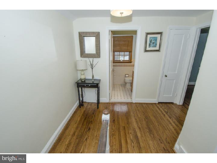 200 School Lane Springfield, PA 19064 - Photo 12 of 22 Hallway