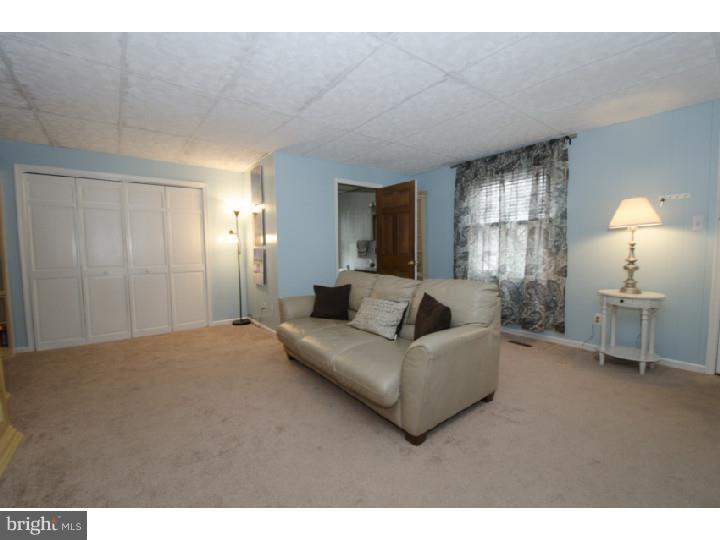 200 School Lane Springfield, PA 19064 - Photo 10 of 22 Family Room
