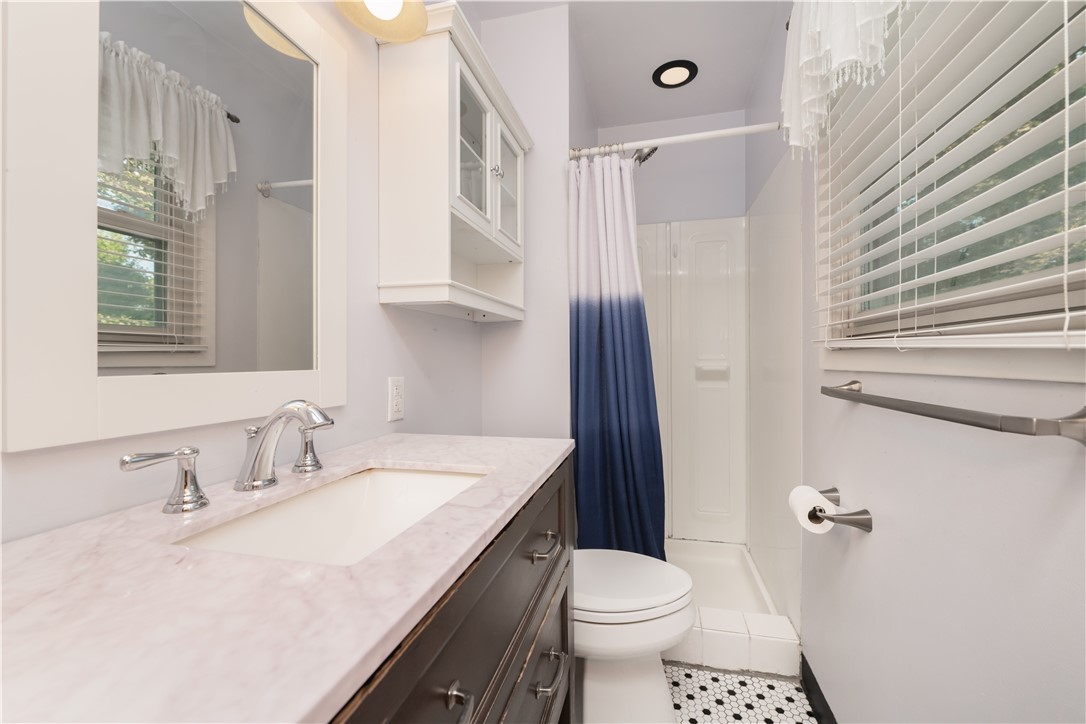 190 Duxbury Road Greece, NY 14626 - Photo 15 of 23