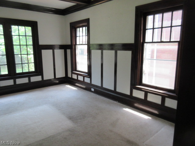 1829 Farmington Road Cleveland, OH 44112 - Photo 3 of 21