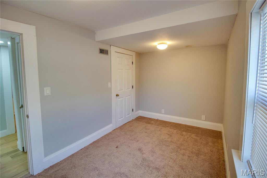 304 Francis Street Gillespie, IL 62033 - Photo 18 of 29