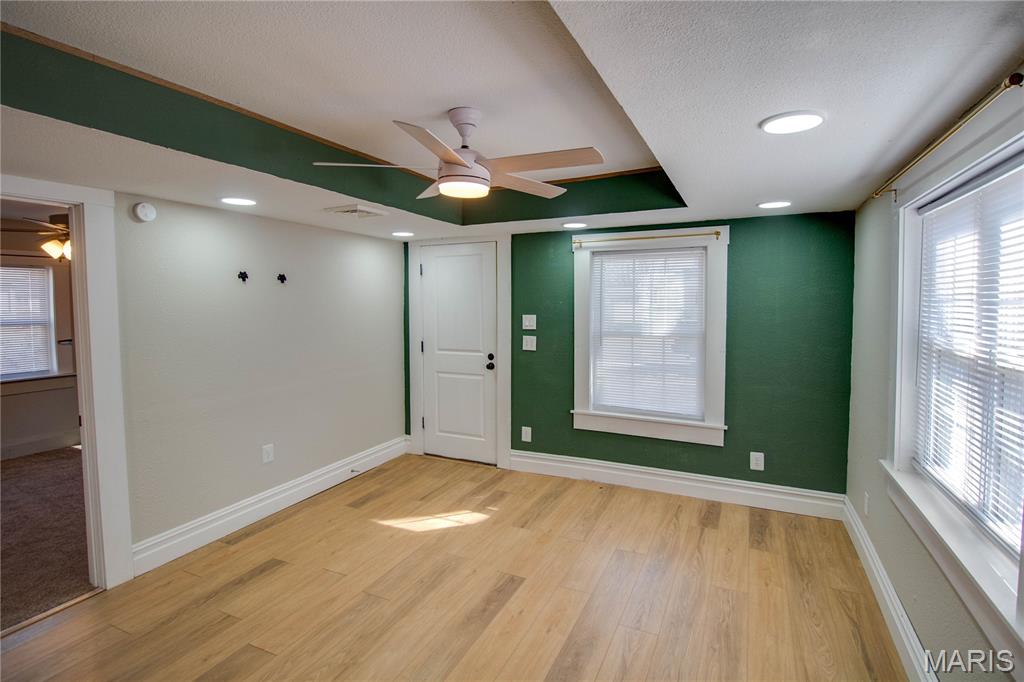 304 Francis Street Gillespie, IL 62033 - Photo 5 of 29