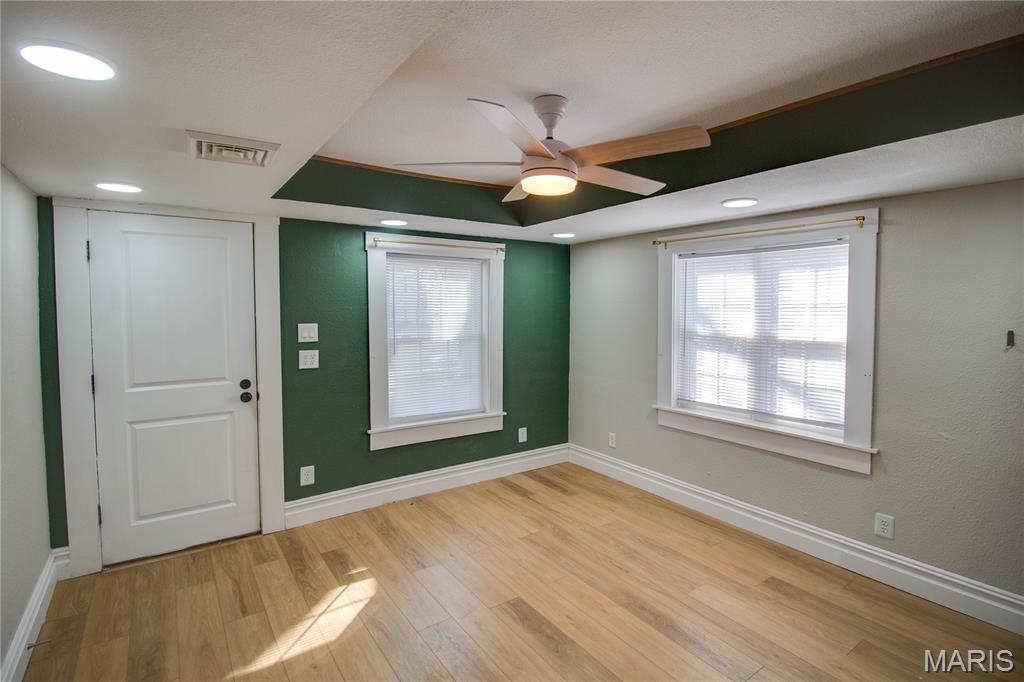 304 Francis Street Gillespie, IL 62033 - Photo 6 of 29