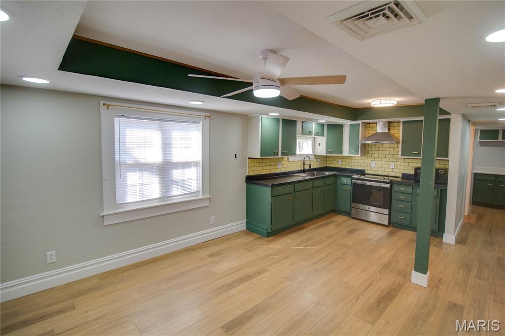 304 Francis Street Gillespie, IL 62033 - Photo 7 of 29